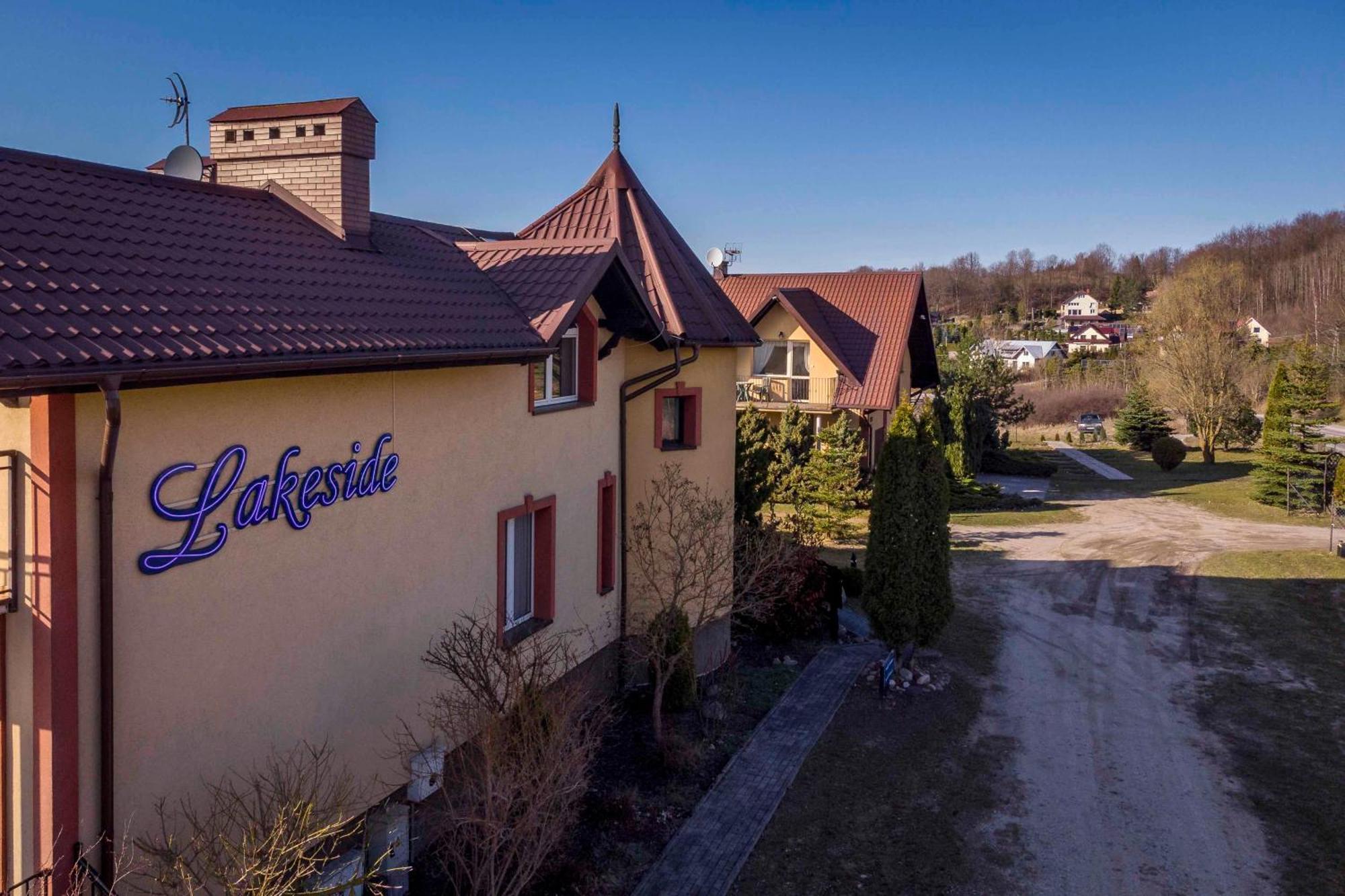 Pensjonat Nad Jeziorem Lakeside Brodnica Dolna Exterior photo